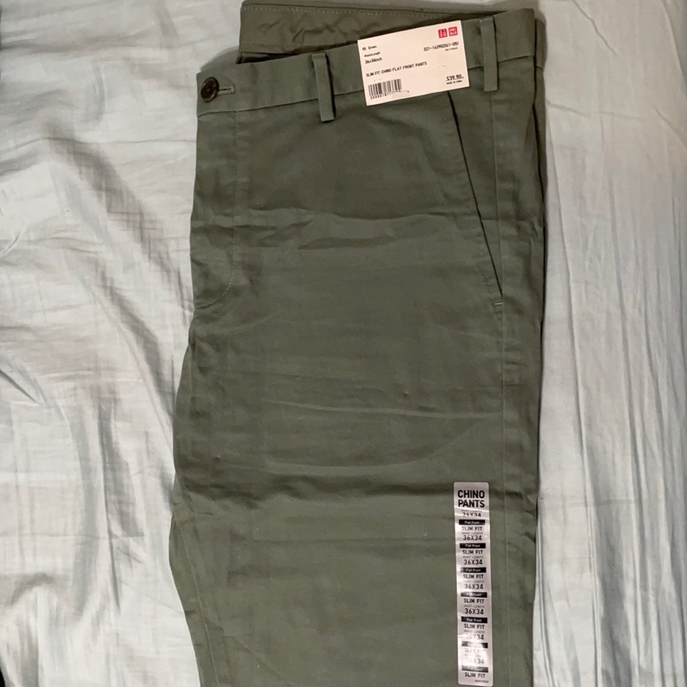 Uniqlo green slim fit chino flat front pants size 34x30
